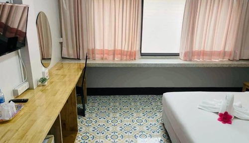 Superior Double Room, City View