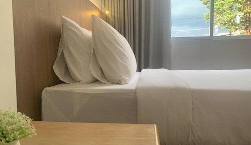 Deluxe Twin Room, City View