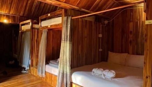 Shared Dormitory, Balcony