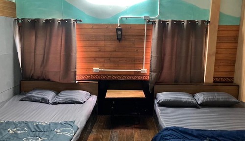 Deluxe Quadruple Room, City View