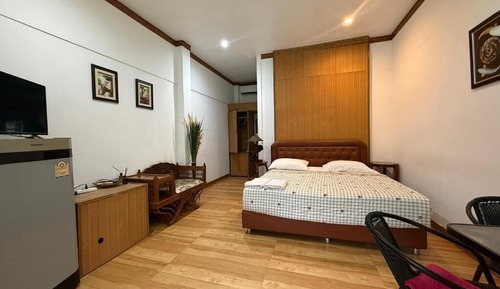 Classic Double Room, Pool View