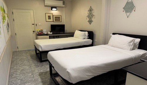 Standard Twin Room