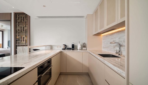 Three-Bedroom D2 Corner Deluxe