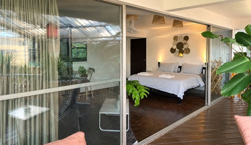 Deluxe Double Room, 1 King Bed, Terrace