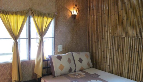 Raft Room with Air Conditioner
