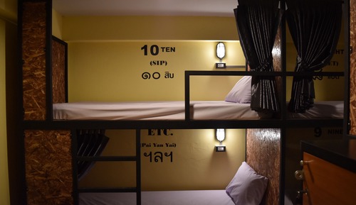 6 Bunk Bed Private Share Bath Room