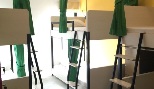 Mixed 6 beds Dormitory Room Shared Bathroom