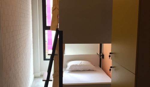 Whole room dormitory