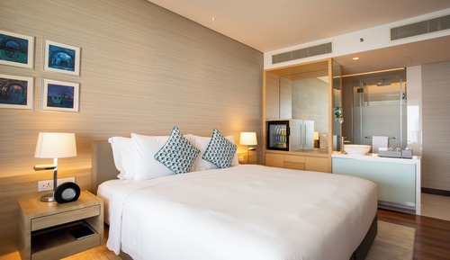 One Bedroom River View Suite