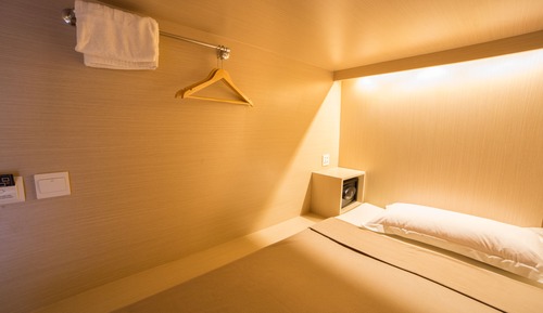 Private 6 beds (Share Bathroom)