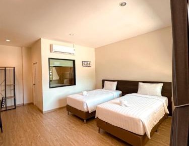 Standard Twin Room