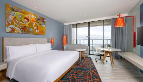 Standard King Room with Ocean View -High Floor