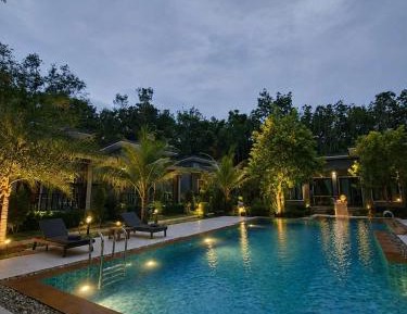 Deluxe Bungalow with Garden View