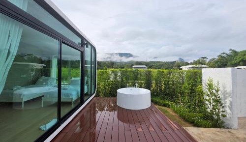 King Room with Mountain View