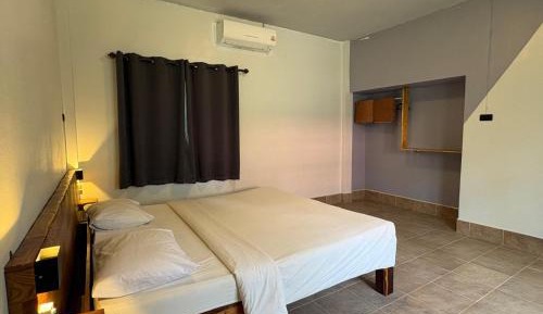 Two-Bedroom Bungalow with Kitchen