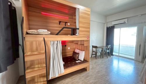 Bunk Bed in Mixed Dormitory Room