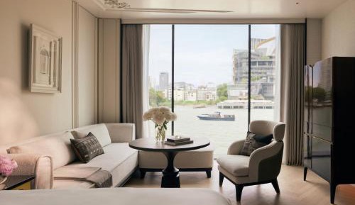 Deluxe River View King Room