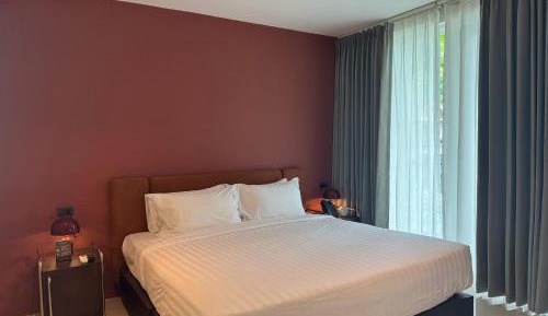 Premier Corner Suite