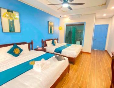 Deluxe Family Room