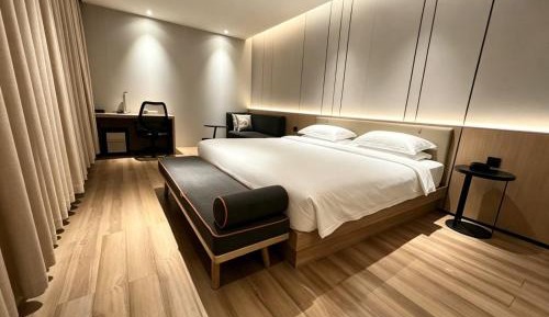 Single Room with Private Bathroom