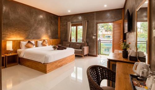 Deluxe Double Room with Bath