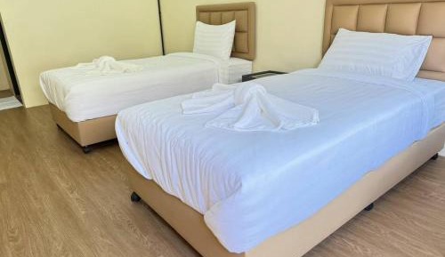 Twin Room with Private Bathroom