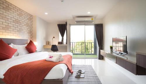 Deluxe Double Room with Balcony