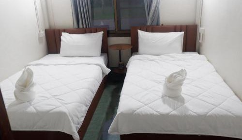 Standard Twin Room with Shared Bathroom