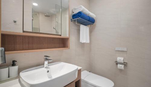Two-Bedroom 2Bx Deluxe