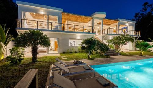 Villa - Beach Front