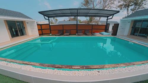 King Room with Pool View
