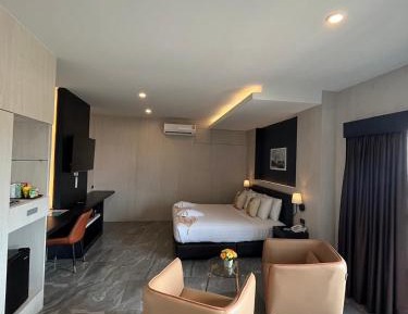 Junior Suite with Balcony