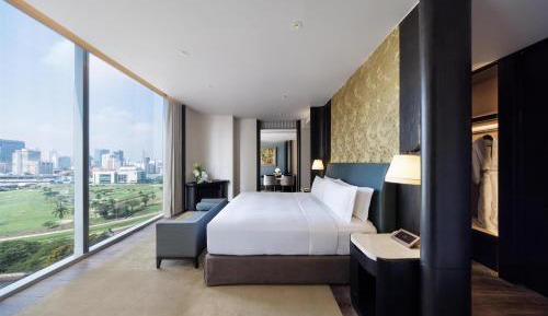 One-Bedroom King Suite