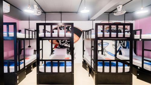 Bunk Bed in Mixed Dormitory Room