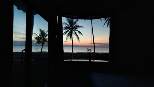 Villa - Beach Front