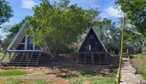 Bungalow with Patio