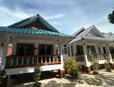 Deluxe Bungalow with Sea View