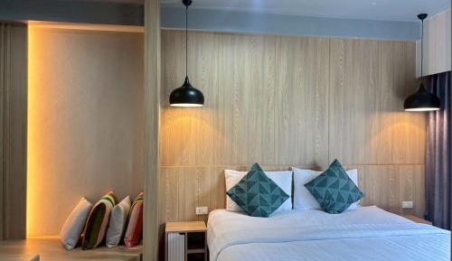 Deluxe King Room
