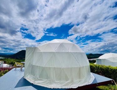 Luxury Tent (4 Adults + 1 Child)