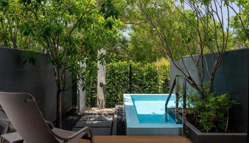 Superior Room with Pool