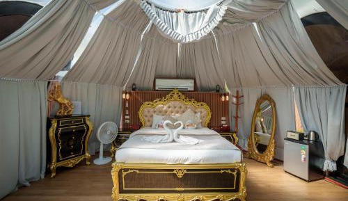 Suite with River View