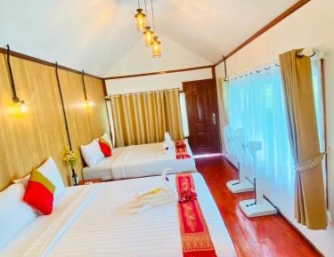 Double or Twin Room with Lake View