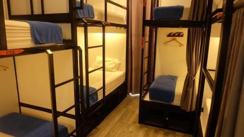 Bed in 8-Bed Mixed Dormitory Room