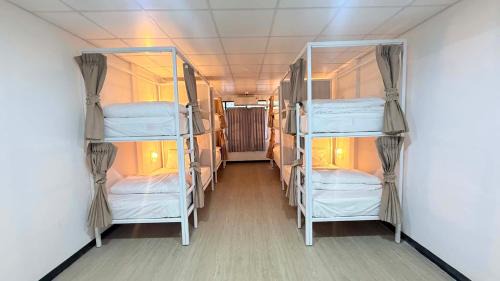 Bed in 8-Bed Mixed Dormitory Room