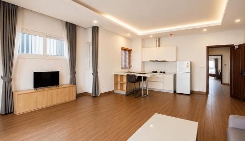 Deluxe One-Bedroom Apartment