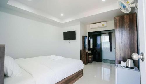 Double or Twin Room with Private Bathroom