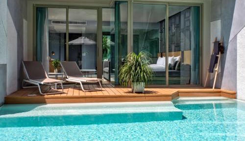 King Studio Suite with Pool Access - Non-Smoking