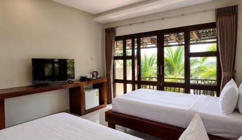Hillside Room with 2 Single Beds