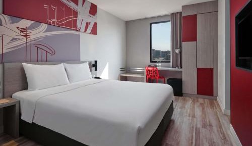 Standard Queen Room