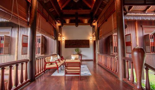 Villa with Garden View